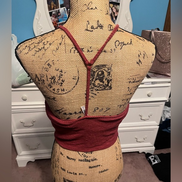 Red crop top - Picture 2 of 2